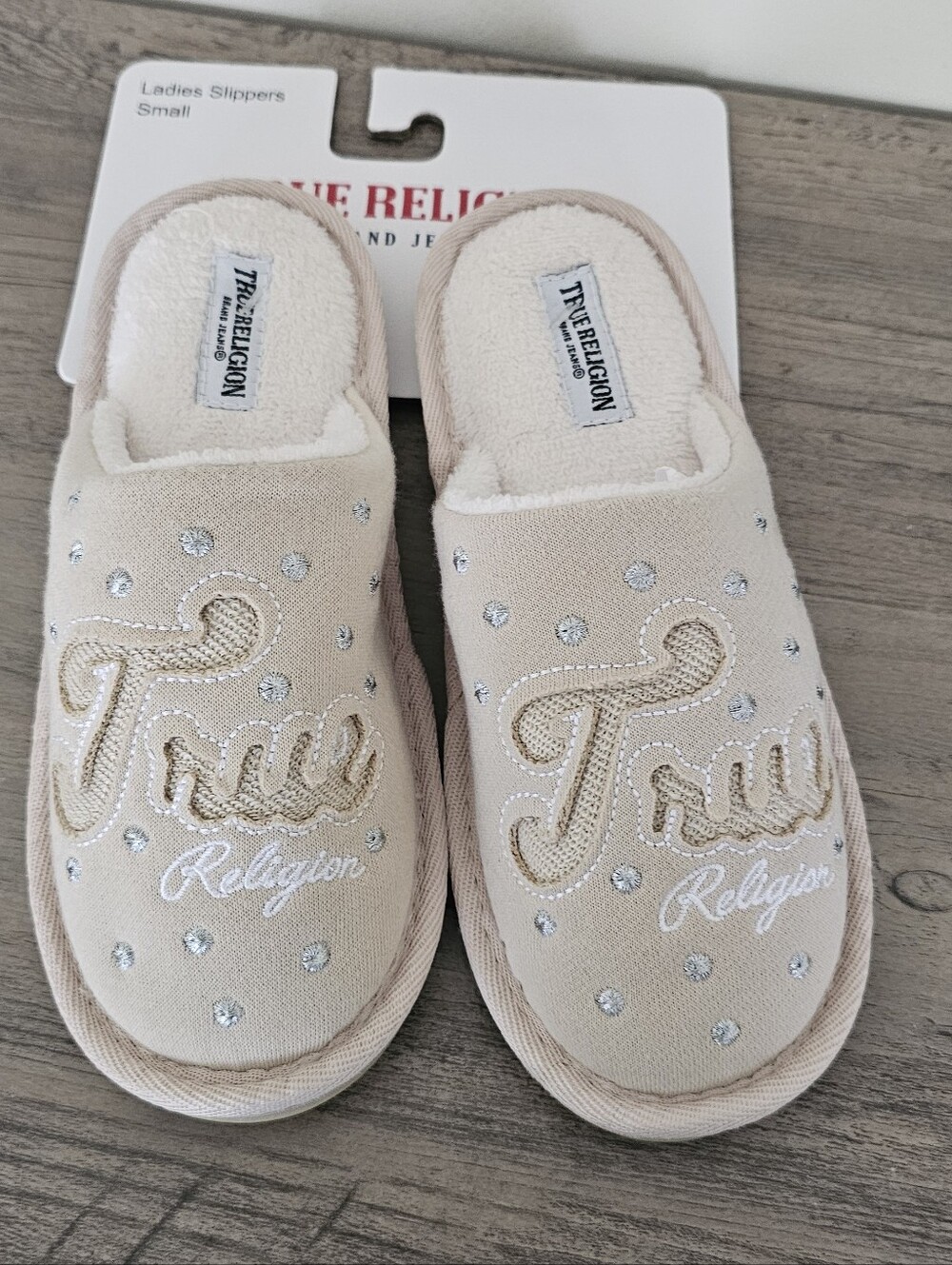 True Religion Embroidered Cream Slip-On Slippers Small 5
